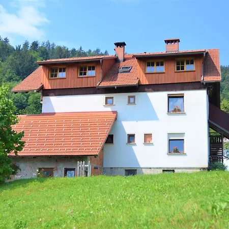 Healing Farm Гореня Вас